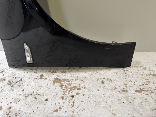 15216 Opel Astra J Jobb első Sárvédő Fekete Z22C