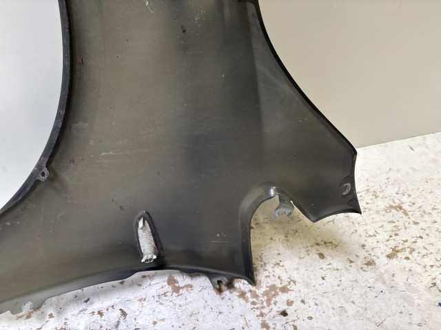 15216 Opel Astra J Jobb első Sárvédő Fekete Z22C