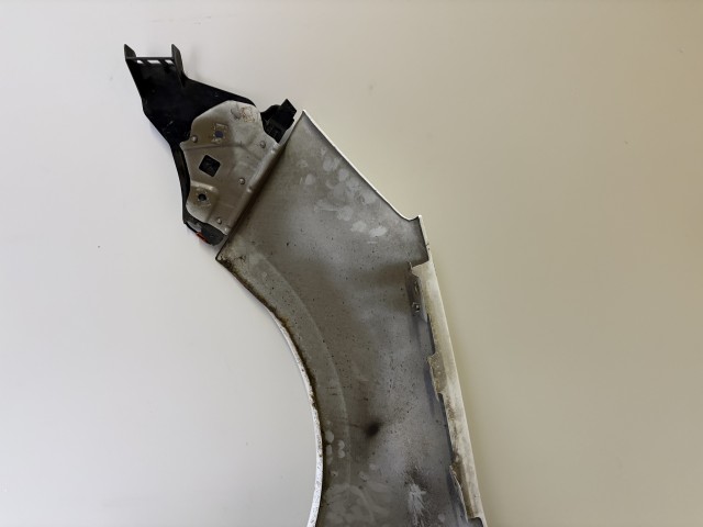 15226 Opel Astra J Jobb első Sárvédő Fehér