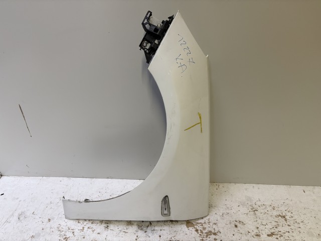 15227 Opel Astra K 2015-2021 Bal első Sárvédő Fehér