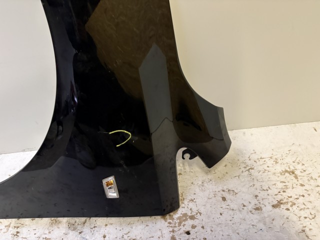 15231 Opel Corsa E Bal első Sárvédő Fekete Z20R