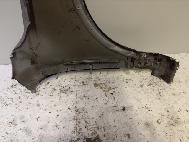 15234 Opel Antara 2006-2015 Bal első Sárvédő Ezüst  Z176