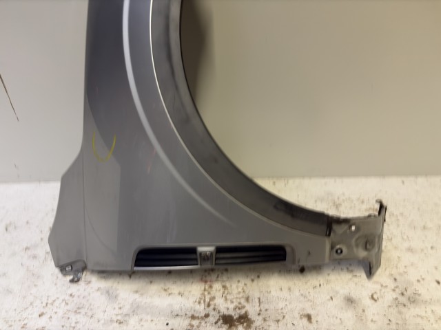 15235 Opel Antara 2006-2015 Jobb első Sárvédő Ezüst  Z176