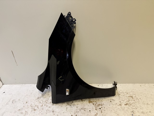 15230 Opel Corsa E Jobb első Sárvédő Fekete Z22C