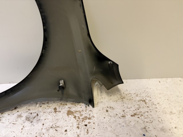 15230 Opel Corsa E Jobb első Sárvédő Fekete Z22C