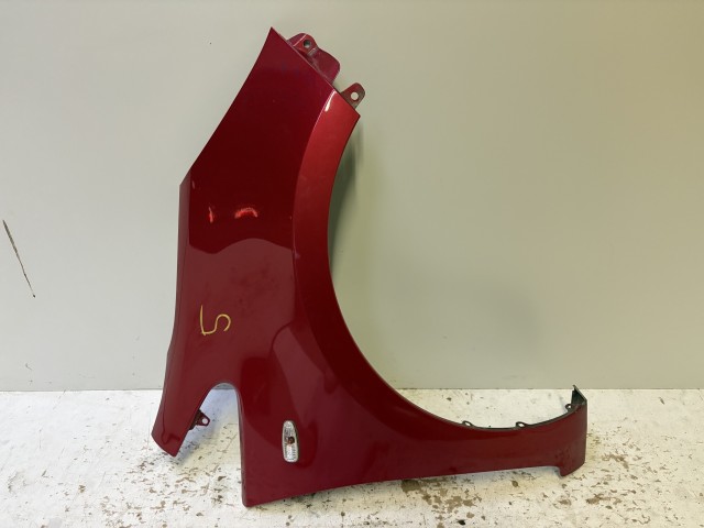 15233 Kia Rio III. 2011-2017 Jobb első Sárvédő Használt Piros