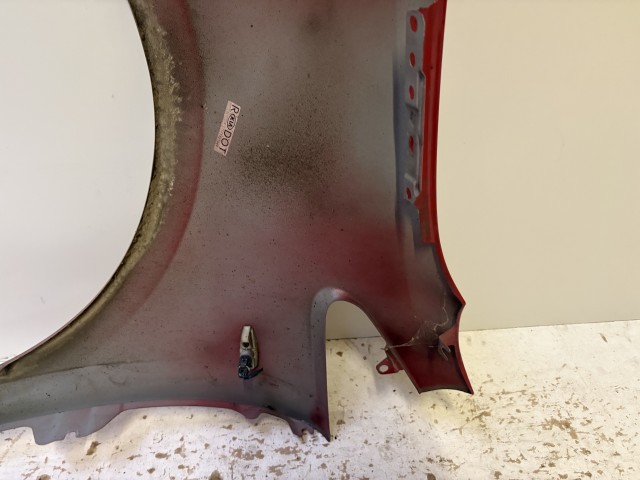 15233 Kia Rio III. 2011-2017 Jobb első Sárvédő Használt Piros