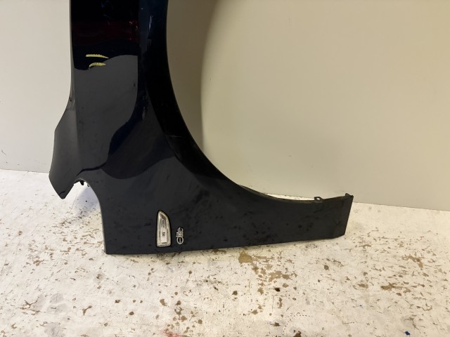 15246 Opel Astra J Jobb első Sárvédő Használt Kék