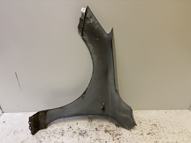 15243 Kia Ceed I. 2006-2012 Jobb első Sárvédő Ezüst 