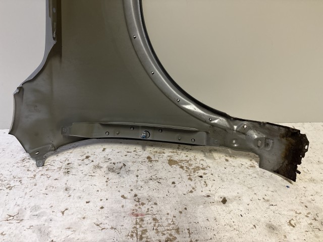 15241 Opel Antara 2006-2015 Bal első Sárvédő Ezust Z176