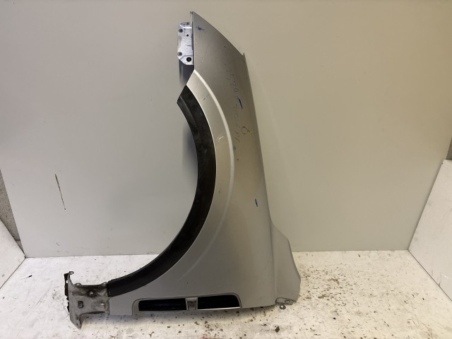 15240 Opel Antara 2006-2015 Bal első Sárvédő Ezüst Z176