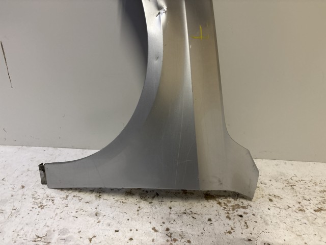 15248 Volkswagen Passat B7 2010-2014 Bal első  Sárvédő Ezüst 