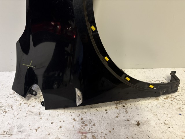 15239 Opel Mokka 2012-2019 Jobb első Sárvédő Fekete Z22C