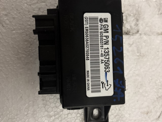 Opel Astra J ülésfűtés vezérlő 13575063