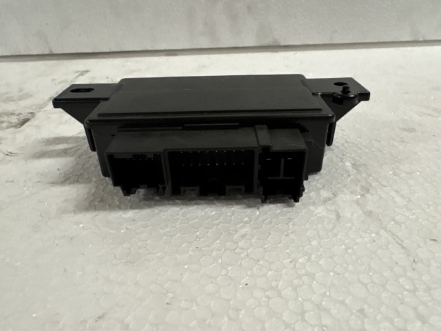 Opel Astra J ülésfűtés vezérlő 13577725