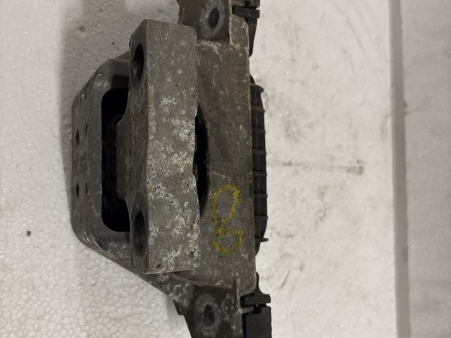 Opel Astra K 1.6 cdti b16dth motortartó bak