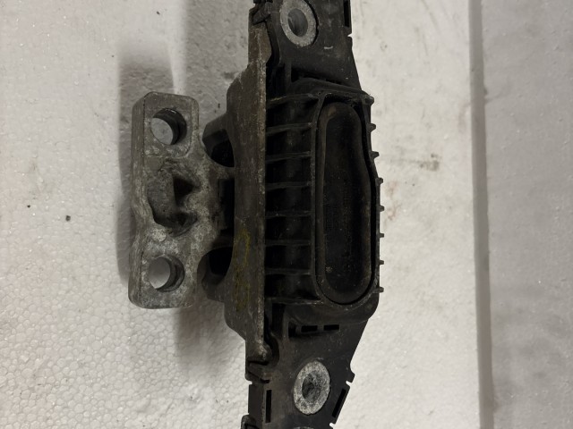 Opel Astra K 1.6 cdti b16dth motortartó bak