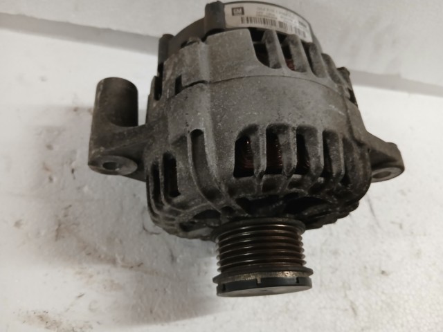 Opel Astra Insignia 2.0 cdti Generátor 120 amper 13588305