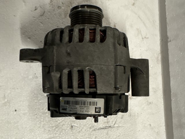 Opel Astra J 2.0 cdti a20dth Generátor 13502581