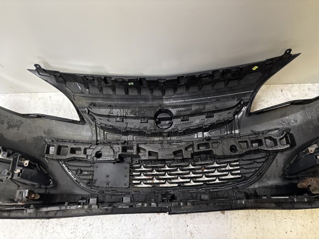 15198 Opel Astra J Facelift Első Lökhárító Grafit Z190