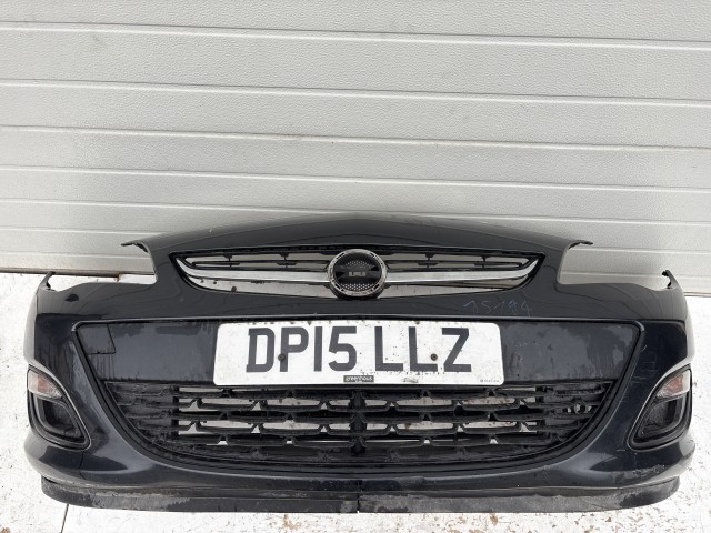 15194 Opel Astra J Facelift Első Lökhárító Fekete Z22C