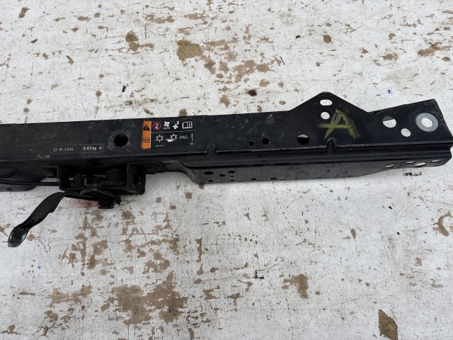 Opel Astra J 2009-2015 Zárhíd Használt Z20R Fekete 