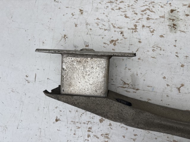 Opel Astra J hátsó Lökhárító merevítő 5 ajtós