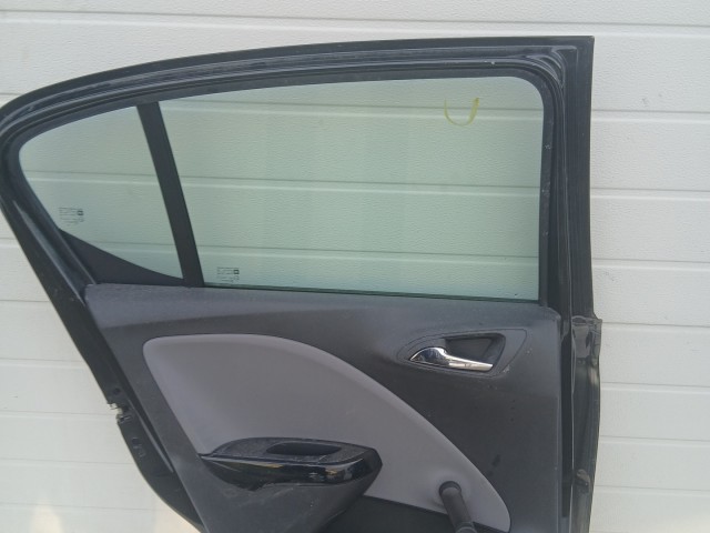 15328 Opel Corsa E Bal hátsó Ajtó Fekete Y22c 5 ajtós