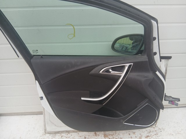 15325 Opel Astra J Bal első Ajtó Fehér Y40r