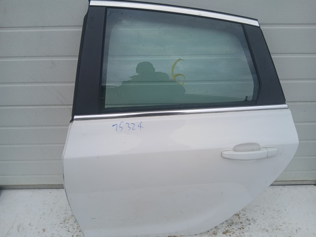 15324 Opel Astra J Bal hátsó Ajtó Fehér Y40r 5 ajtós