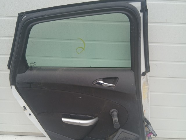 15324 Opel Astra J Bal hátsó Ajtó Fehér Y40r 5 ajtós