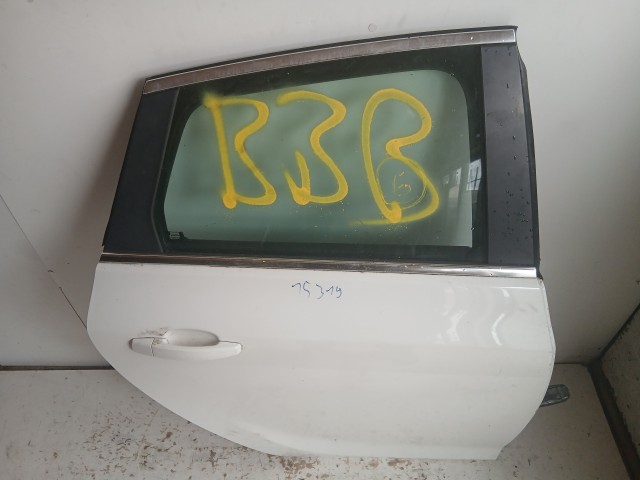 15319 Opel Astra J Jobb hátsó Ajtó Fehér Y40r 5 ajtós