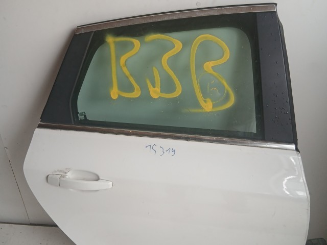 15319 Opel Astra J Jobb hátsó Ajtó Fehér Y40r 5 ajtós