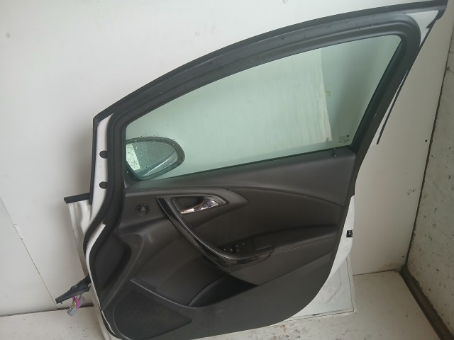 15318 Opel Astra J Jobb első  Ajtó Fehér Y40r
