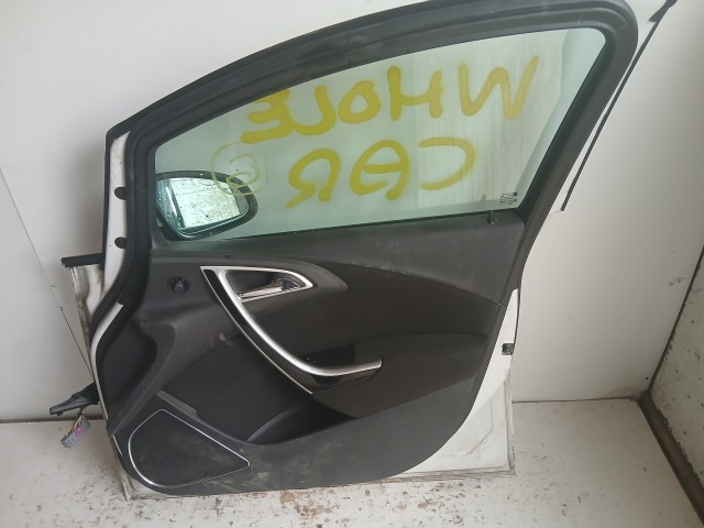 15317 Opel Astra J Jobb első Ajtó Fehér Y40r