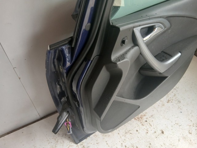 15311 Opel Astra J Jobb első Ajtó Kék Z20z