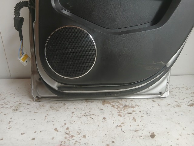 15307 Opel Antara Jobb hátsó Ajtó Ezüst Z176