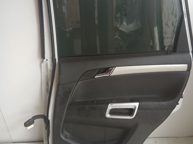 15306 Opel Antara Jobb hátsó Ajtó Fehér Y40r