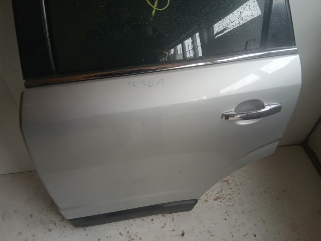 15301 Opel Antara Bal hátsó Ajtó Ezüst Z176