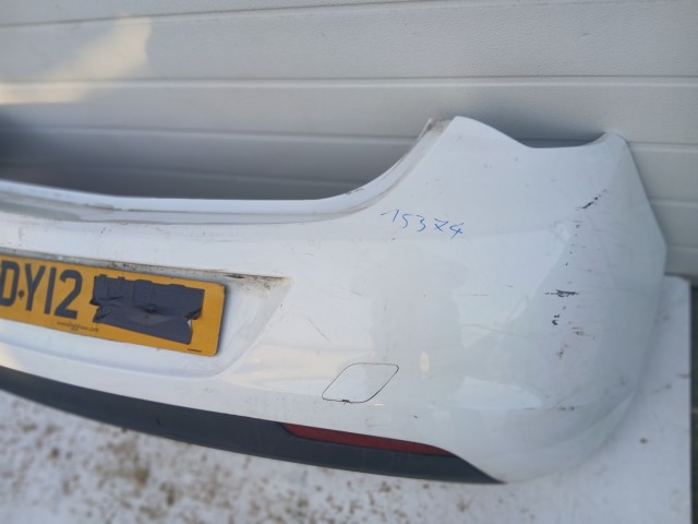 15374 Opel Astra J 2009-2015 hátsó Lökhárító Fehér Y40r 5 ajtós 