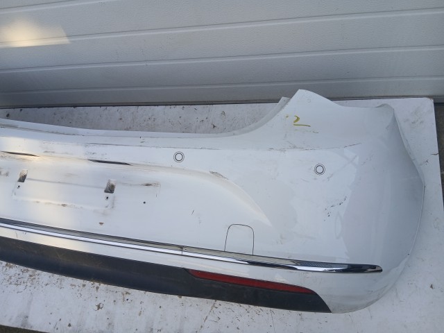 15372 Opel Astra J Facelift Hátsó Lökhárító Fehér Y40r Radaros 5 ajtós