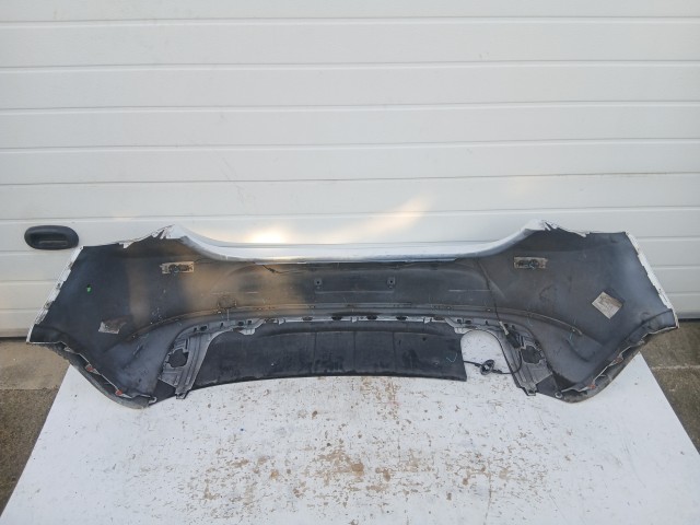 15372 Opel Astra J Facelift Hátsó Lökhárító Fehér Y40r Radaros 5 ajtós