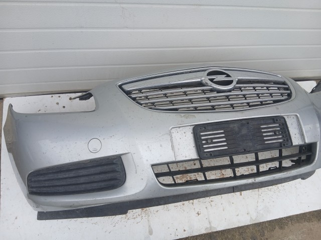 15368 Opel Insignia első Lökhárító Ezüst Z176