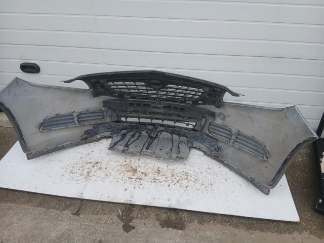 15368 Opel Insignia első Lökhárító Ezüst Z176