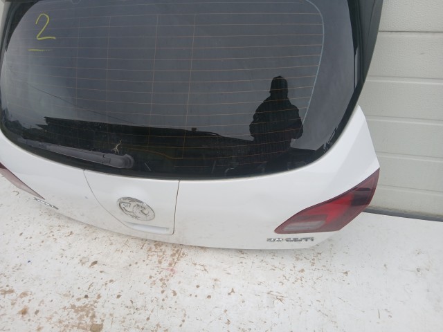 15360 Opel Astra J Csomagtérajtó Fehér Y40r 5 ajtós