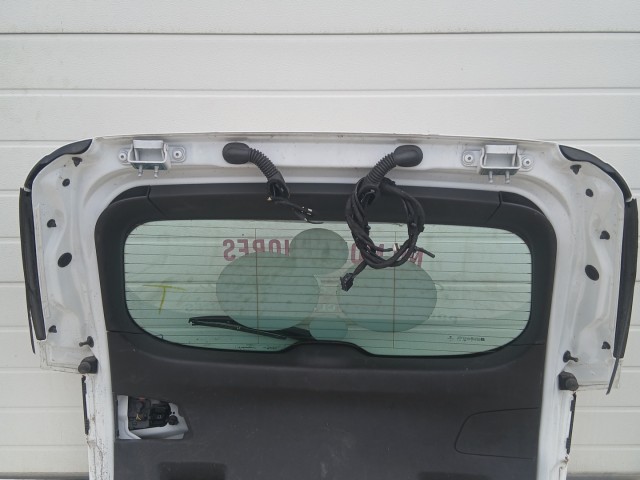 15358 Opel Astra K kombi Csomagtérajtó Fehér Y40r