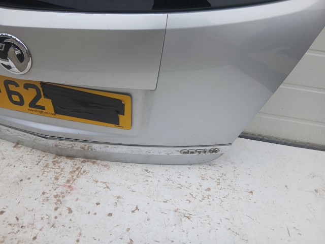 15357 Opel Antara Csomagtérajtó Használt Z176 Ezüst