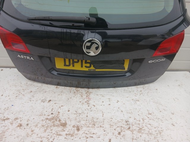 15355 Opel Astra J kombi Csomagtérajtó Z22c Fekete