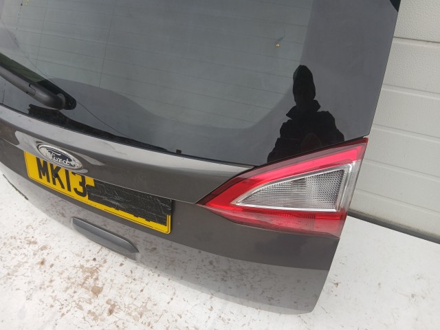 15353 Ford C-max Mk2 2011 Csomagtérajtó Használt  Barna