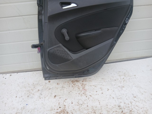 15352 Opel Astra J 2009-2015 jobb Hátsó kombi Ajtó Fekete Z22c